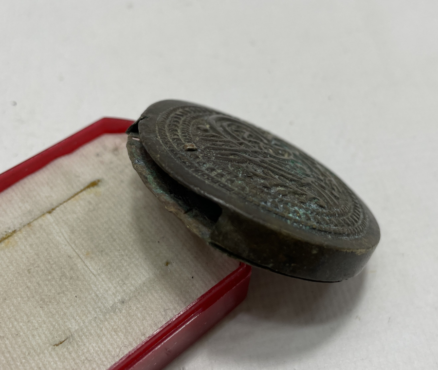 ÜZERİNDE TUĞRA BULUNAN OSMANLI DÖNEMİ EFE PAZUBENDİ