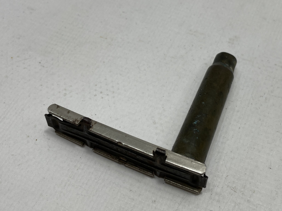 1. DÜNYA SAVAŞI DÖNEMİ ŞARJÖR VE 1 ADET MAVZER MERMİSİ KOVANI