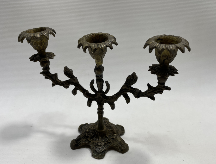 ANTİKA ÜÇLÜ ŞAMDAN