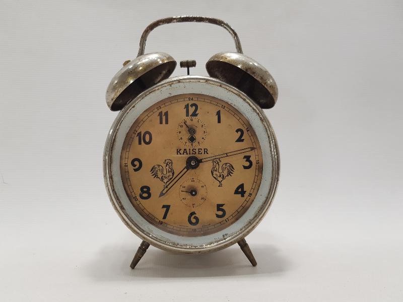 KAISER MARKA HOROZLU MASA SAATİ 