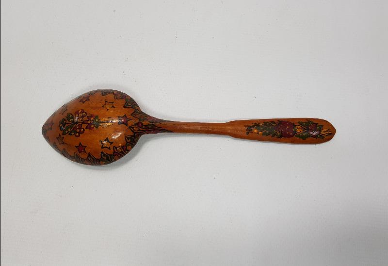 KÖK BOYALI VE OSMANLICA YAZILI AHŞAP KAŞIK 