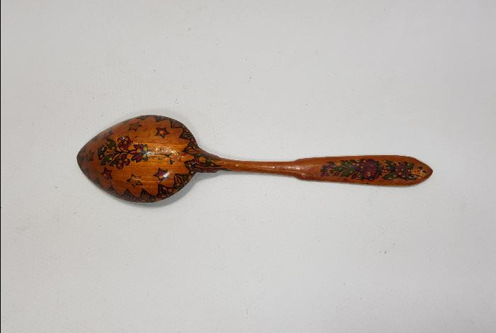 KÖK BOYALI VE OSMANLICA YAZILI TAHTA KAŞIK 