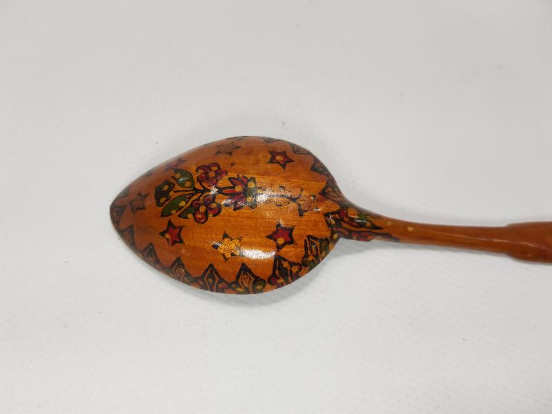 KÖK BOYALI VE OSMANLICA YAZILI TAHTA KAŞIK 