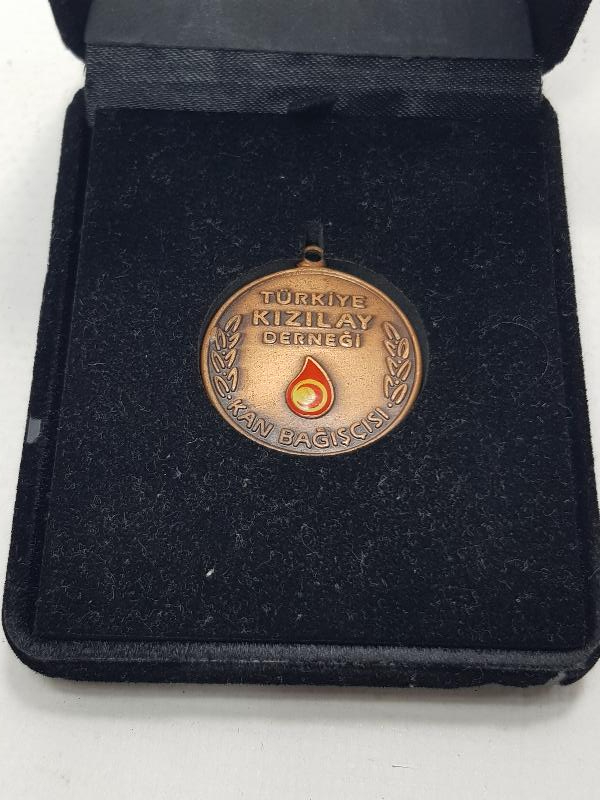 KUTUSUNDA BRONZ KIZILAY KAN BAĞIŞÇISI MADALYASI 