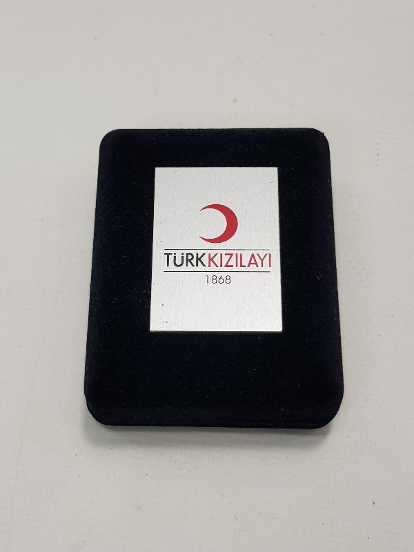 KUTUSUNDA GÜMÜŞ KIZILAY KAN BAĞIŞÇISI MADALYASI 