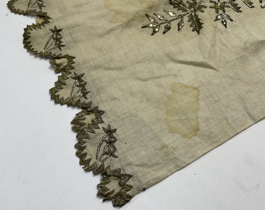 OSMANLI DÖNEMİ GÜMÜŞ SIRMA İŞÇİLİKLİ YASTIK