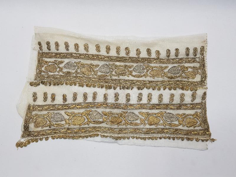 OSMANLI DÖNEMİ GÜMÜŞ VE ALTIN SIRMA İŞÇİLİKLİ YAĞLIK 