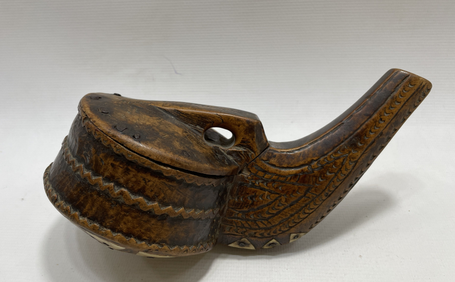 OSMANLI DÖNEMİ ÜZERİ KEMİK ÇAKMA İŞÇİLİKLİ KALE TÜFEĞİ BARUTLUĞU