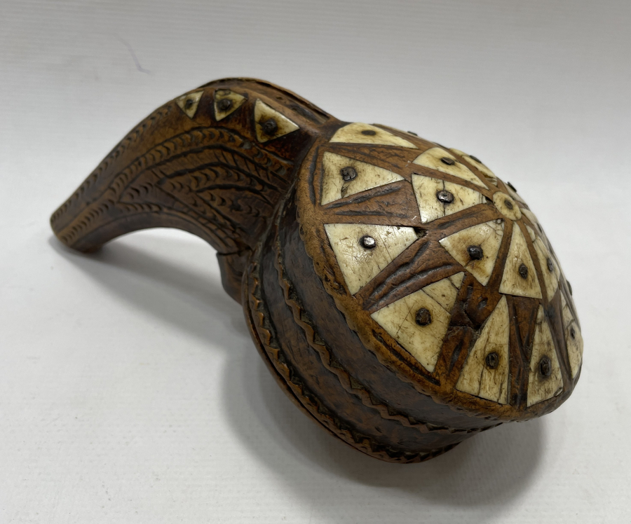 OSMANLI DÖNEMİ ÜZERİ KEMİK ÇAKMA İŞÇİLİKLİ KALE TÜFEĞİ BARUTLUĞU