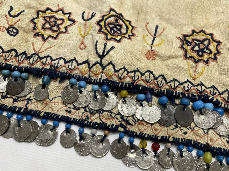 OSMANLI DÖNEMİ ÜZERİ OSMANLI PARALARIYLA SÜSLÜ ÖNLÜK - FUTA - YAĞLIK