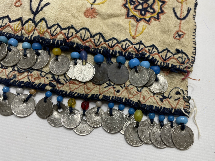 OSMANLI DÖNEMİ ÜZERİ OSMANLI PARALARIYLA SÜSLÜ ÖNLÜK - FUTA - YAĞLIK