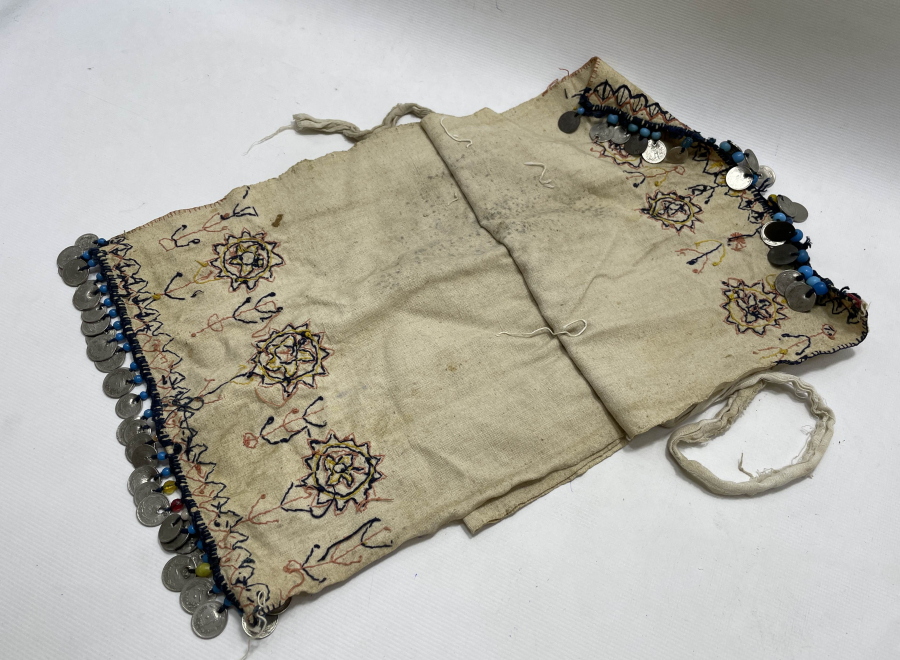 OSMANLI DÖNEMİ ÜZERİ OSMANLI PARALARIYLA SÜSLÜ ÖNLÜK - FUTA - YAĞLIK