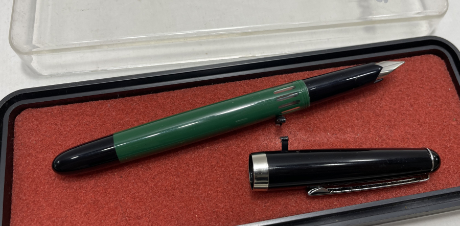 SENATOR MARKA KUTUSUNDA ANTİKA DOLMA KALEM