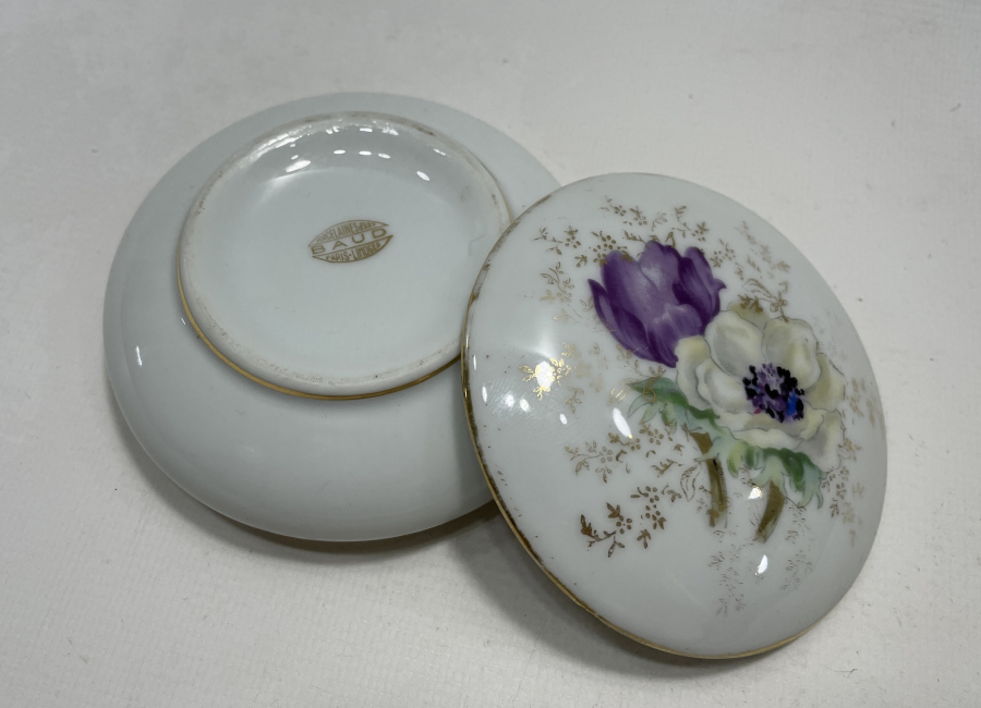 TAMAMI EL BOYAMA PORSELEN LİMOGES KAPAKLI KUTU