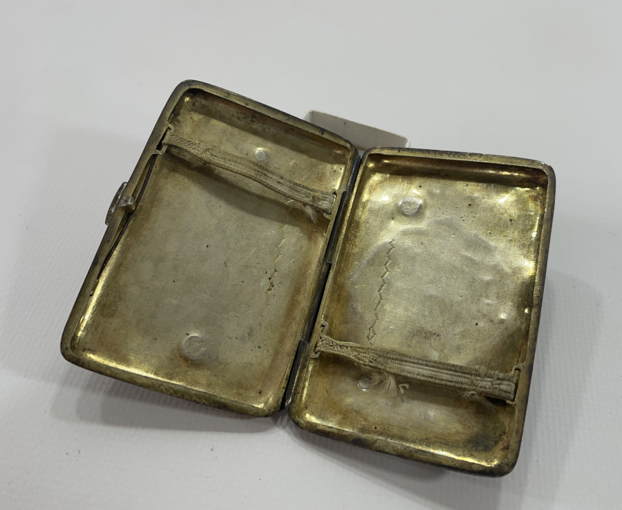 ÜZERİNDE OSMANLI DEVLET ARMASI BULUNAN TUĞRALI VE SAH DAMGALI GÜMÜŞ SİGARA TABAKASI