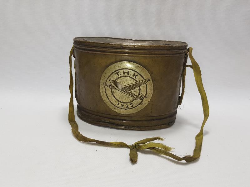 1925 TÜRK HAVA KURUMU METAL KUMBARA