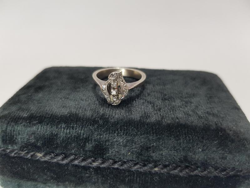 ANTİKA PIRLANTA YÜZÜK