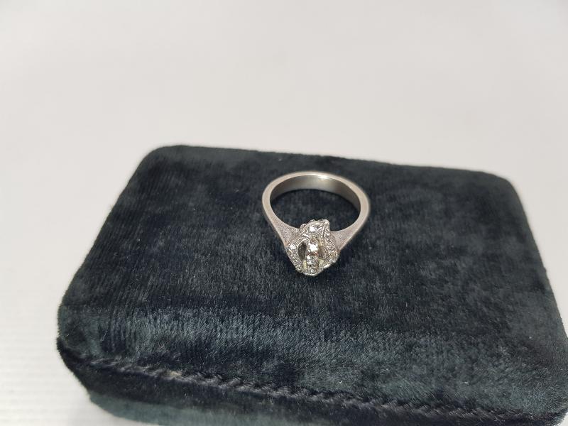 ANTİKA PIRLANTA YÜZÜK