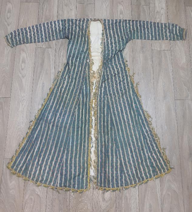 OSMANLI DÖNEMİ İPEK ÜÇ ETEK ELBİSE 