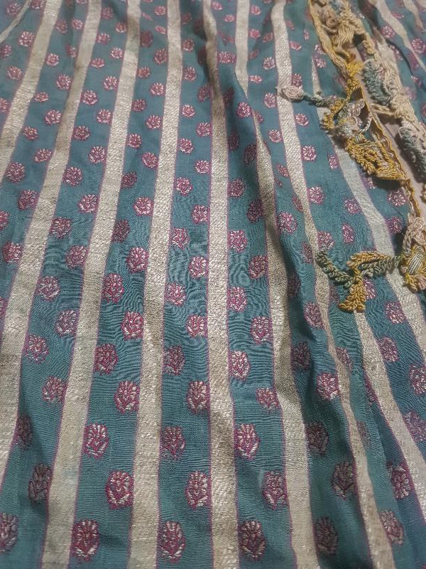 OSMANLI DÖNEMİ İPEK ÜÇ ETEK ELBİSE 