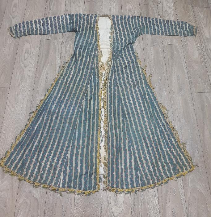 OSMANLI DÖNEMİ İPEK ÜÇ ETEK ELBİSE 