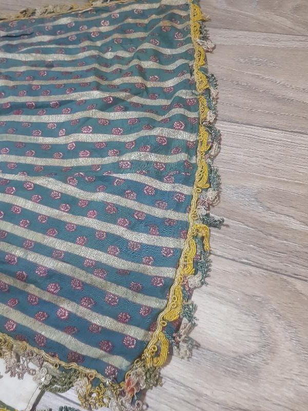 OSMANLI DÖNEMİ İPEK ÜÇ ETEK ELBİSE 