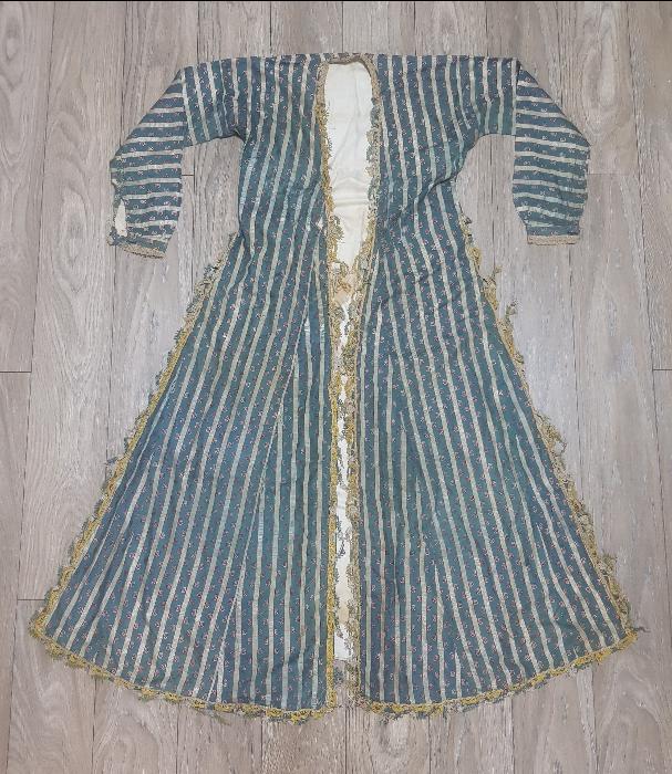 OSMANLI DÖNEMİ İPEK ÜÇ ETEK ELBİSE 