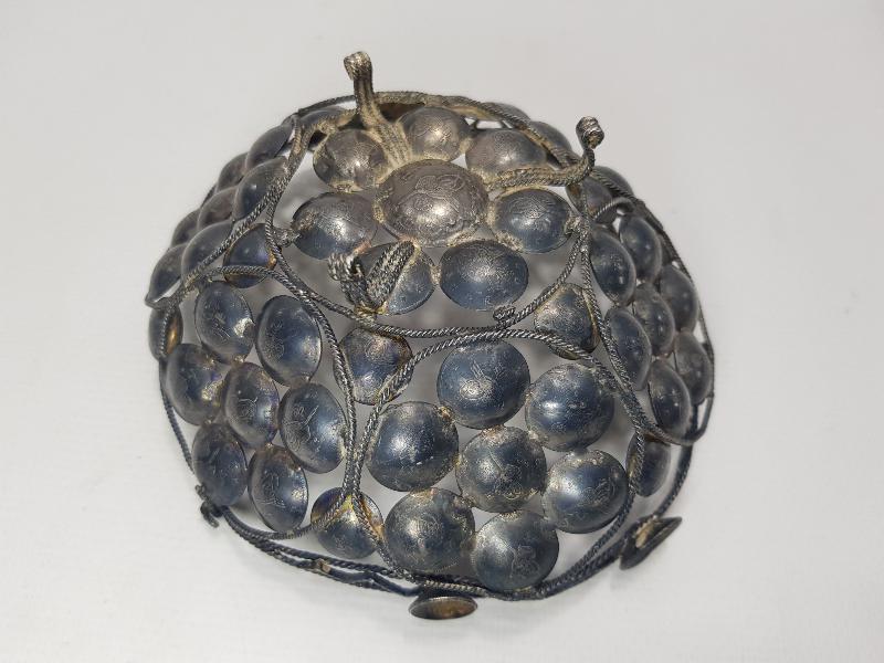 OSMANLI GÜMÜŞ PARALARDAN YAPILMIŞ NADİR FORMDA ŞEKERLİK