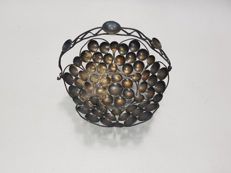 OSMANLI GÜMÜŞ PARALARDAN YAPILMIŞ NADİR FORMDA ŞEKERLİK