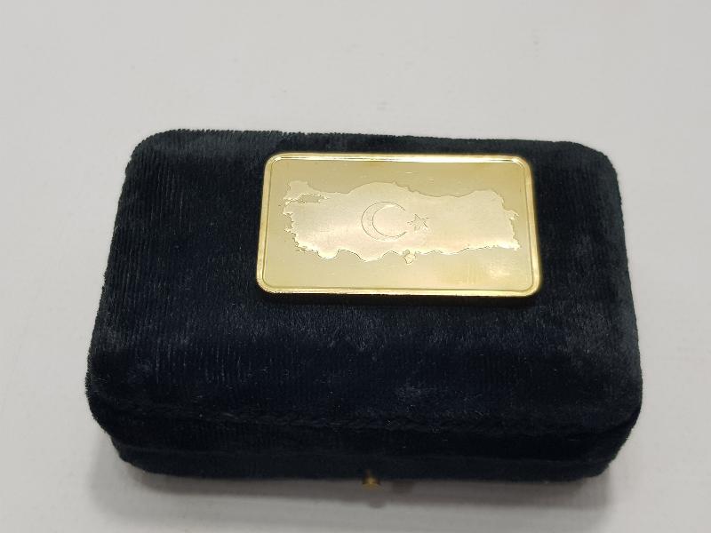 TÜRKİYE HARİTALI VE ALLAH TÜRK'Ü KORUSUN YAZILI MADALYA 