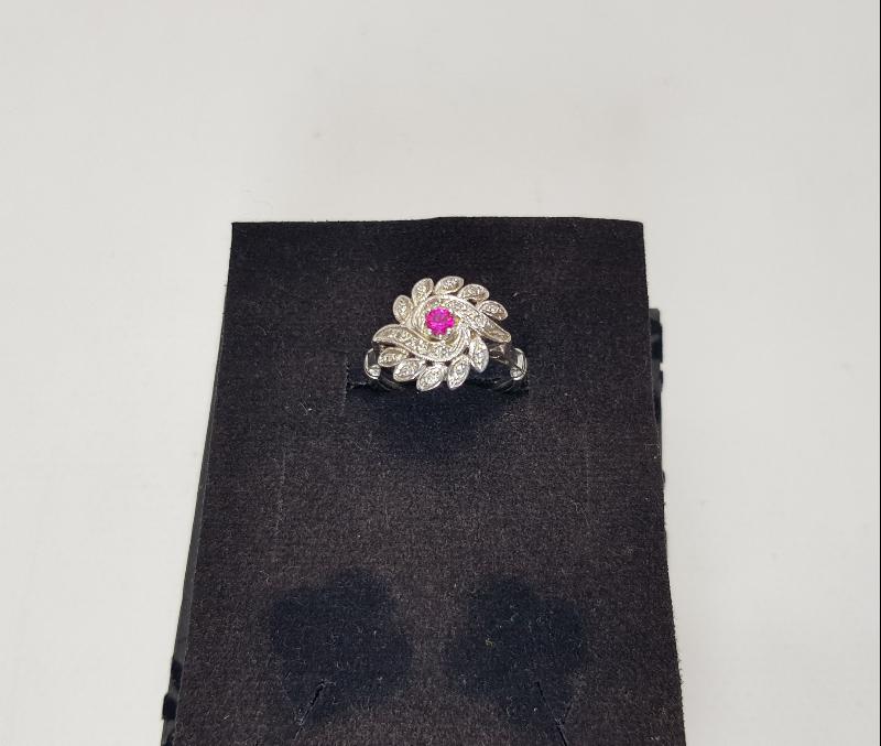 YAKUT TAŞLI PIRLANTA YÜZÜK 