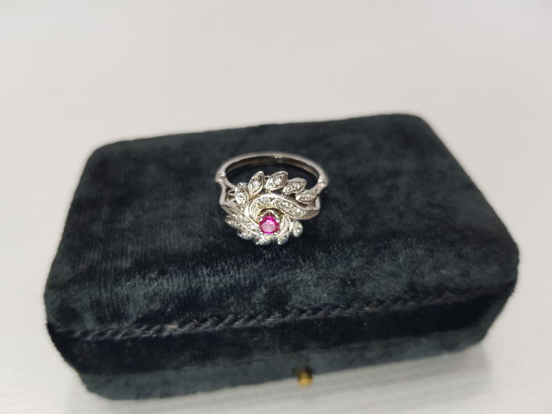 YAKUT TAŞLI PIRLANTA YÜZÜK 