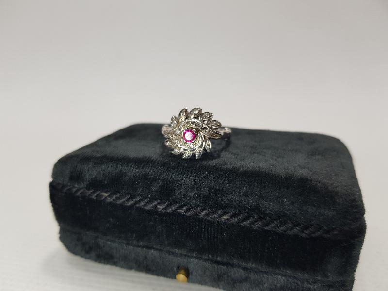 YAKUT TAŞLI PIRLANTA YÜZÜK 