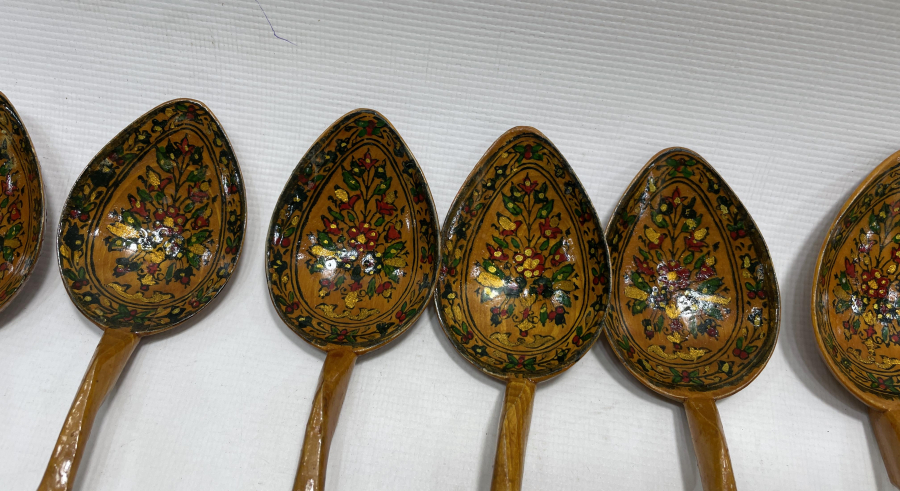 TAMAMI EL OYMASI VE EL BOYAMA ANTİKA TAHTA KAŞIK SETİ