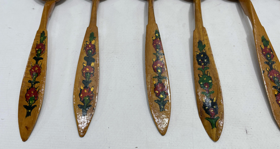 TAMAMI EL OYMASI VE EL BOYAMA ANTİKA TAHTA KAŞIK SETİ