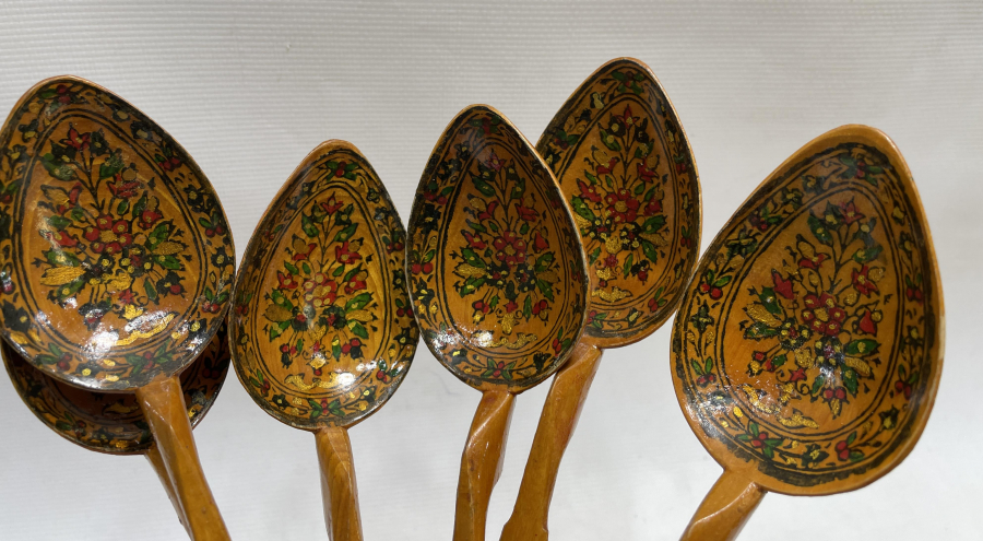 TAMAMI EL OYMASI VE EL BOYAMA ANTİKA TAHTA KAŞIK SETİ