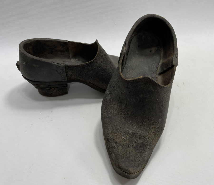 OSMANLI DÖNEMİ ÇOK NADİR KABARALI DAMAT AYAKKABISI