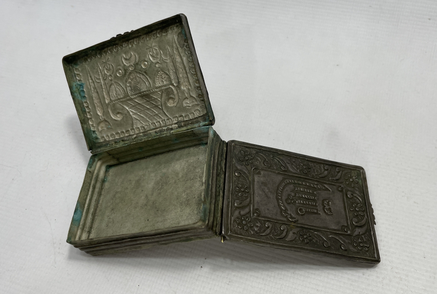 ÜZERİ YAZILI OSMANLI DÖNEMİ SİGARA TABAKASI