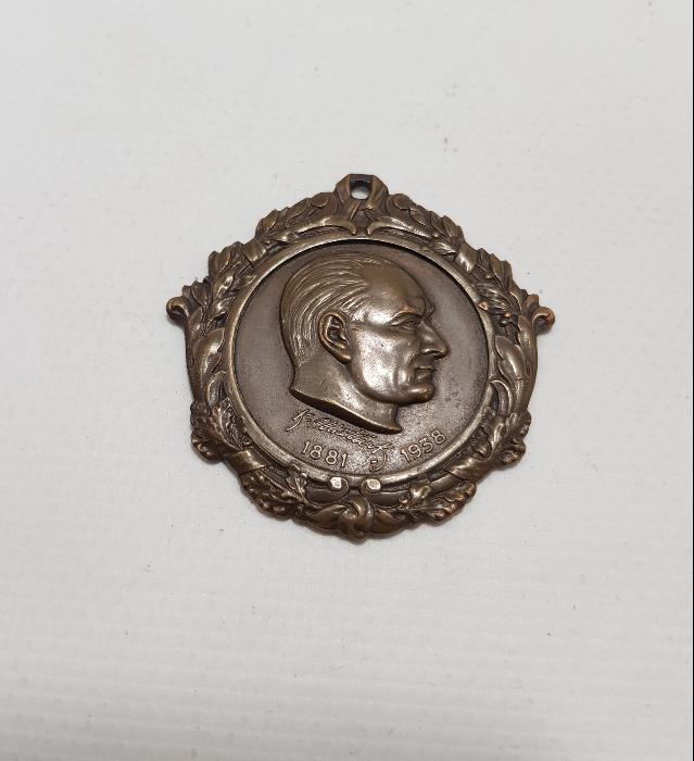 İŞ BANKASI ATATÜRK MADALYON