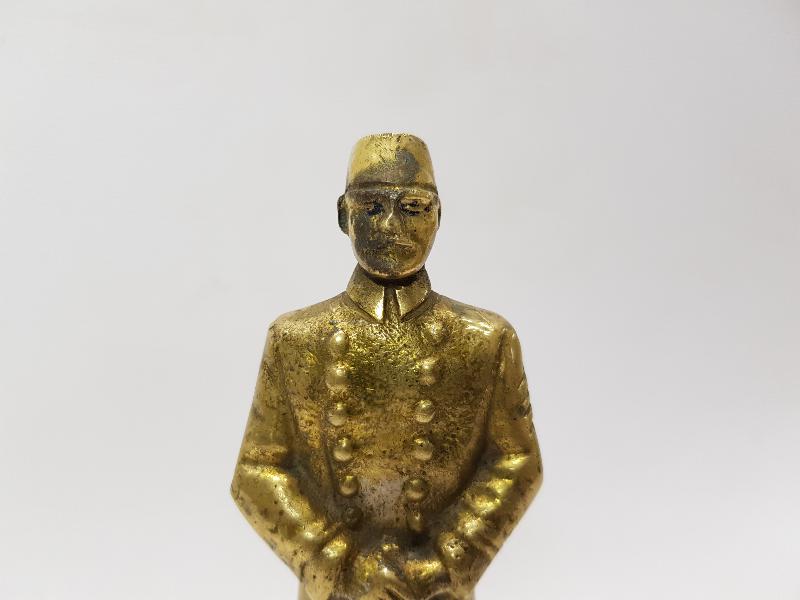 KARA HARP OKULU MEZUNU GENÇ SUBAY MUSTAFA KEMAL ATATÜRK HEYKEL