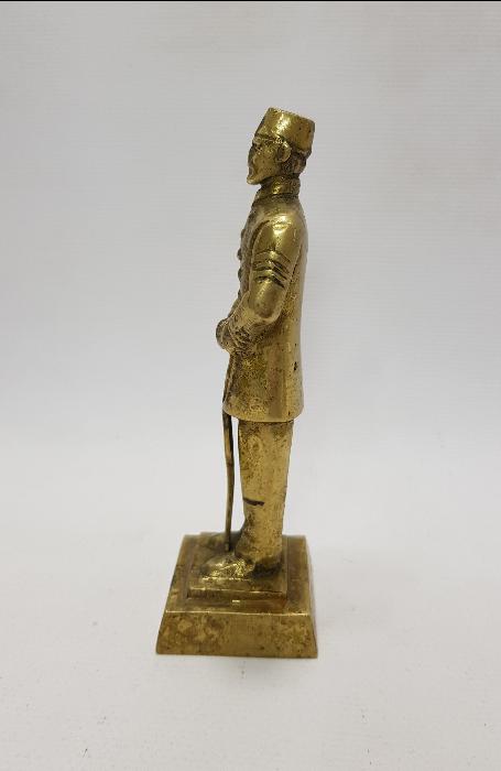 KARA HARP OKULU MEZUNU GENÇ SUBAY MUSTAFA KEMAL ATATÜRK HEYKEL