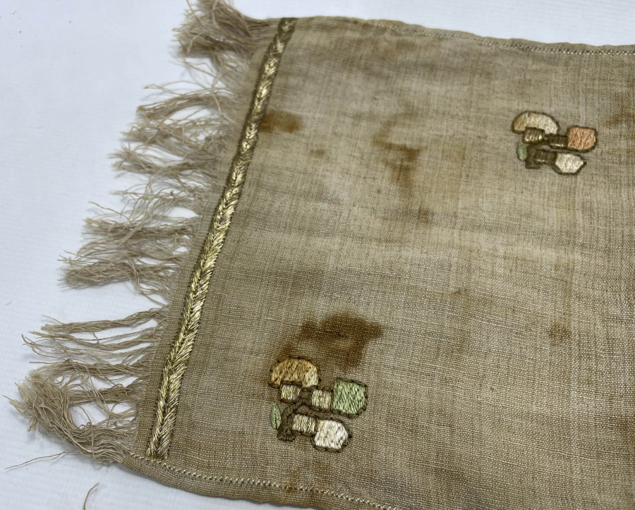 OSMANLI DÖNEMİ GÜMÜŞ SIRMA İŞÇİLİKLİ MASA ÖRTÜSÜ - RUNNER