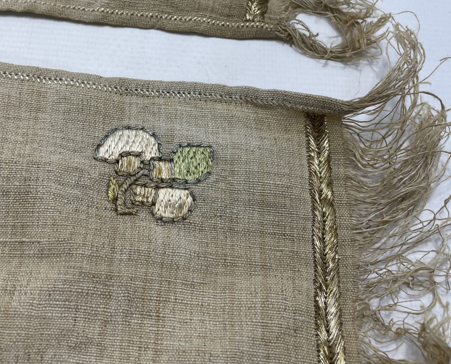 OSMANLI DÖNEMİ GÜMÜŞ SIRMA İŞÇİLİKLİ MASA ÖRTÜSÜ - RUNNER