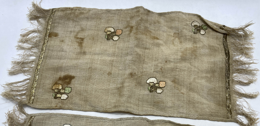 OSMANLI DÖNEMİ GÜMÜŞ SIRMA İŞÇİLİKLİ MASA ÖRTÜSÜ - RUNNER