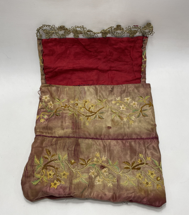 OSMANLI DÖNEMİ İPEK KUR!AN-I KERİM KABI