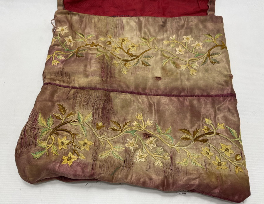 OSMANLI DÖNEMİ İPEK KUR!AN-I KERİM KABI