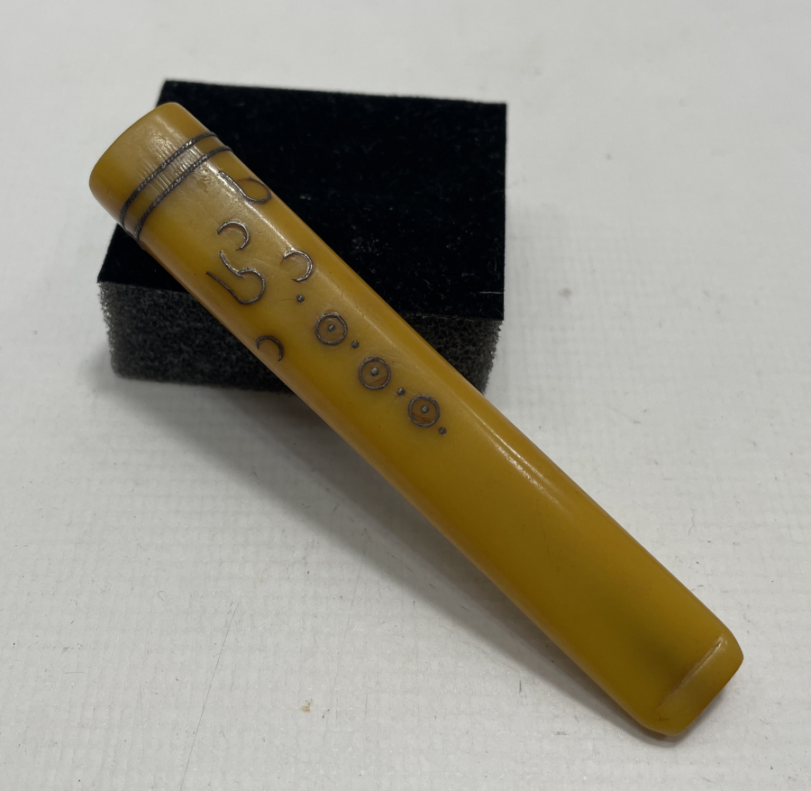 OSMANLI DÖNEMİ ÜZERİ GÜMÜŞ ÇAKMA İŞÇİLİKLİ VE YAZILI AĞA İŞİ BAĞA SİGARA AĞIZLIĞI