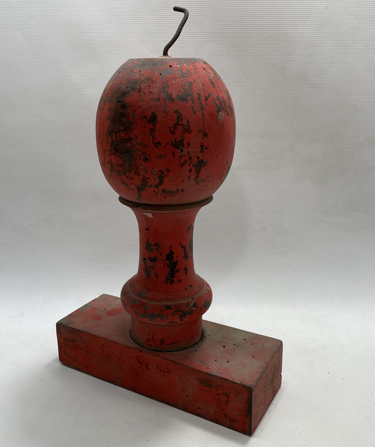 BÜYÜK BOY AHŞAPTAN MAMUL ANTİKA MÜHÜRCÜ TABELASI