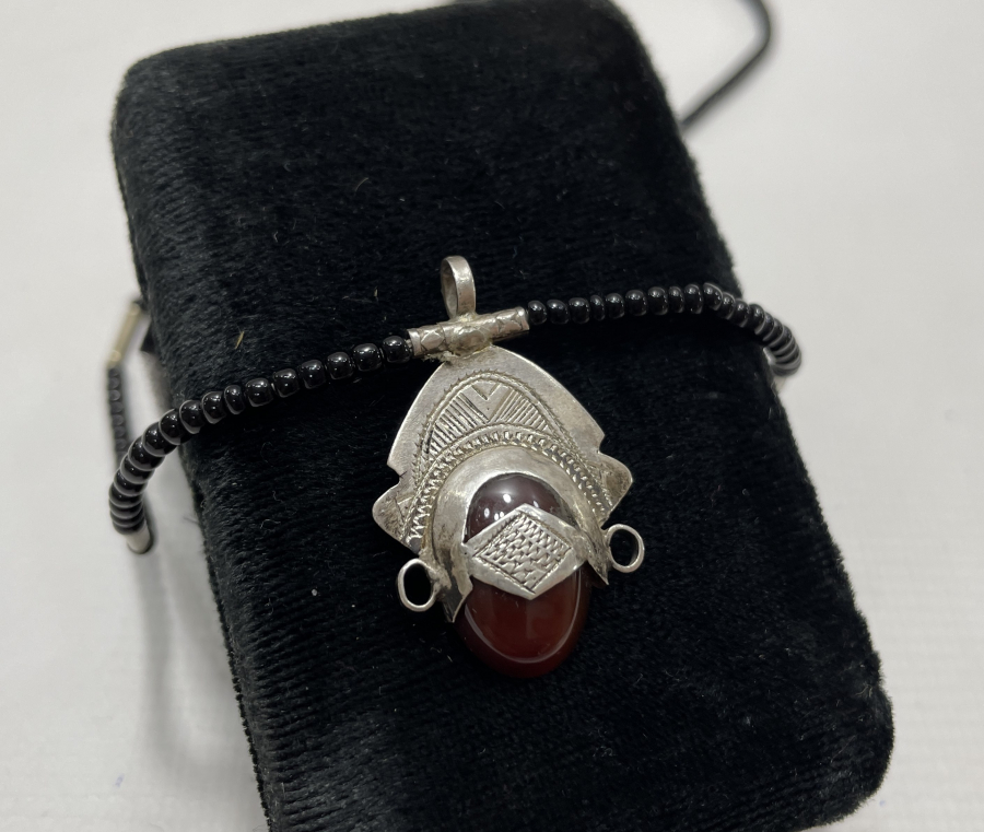 GRANAT TAŞLI ÖZEL DİZAYN GÜMÜŞ KOLYE