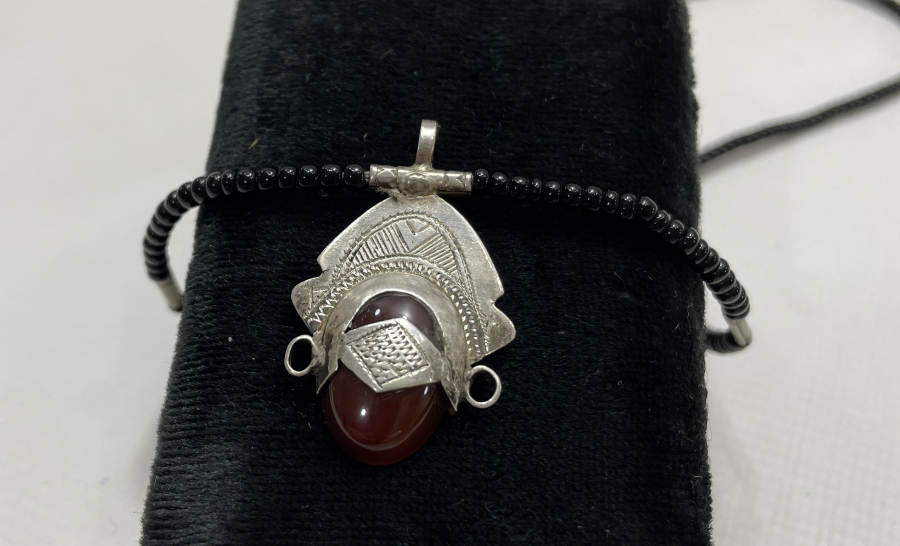 GRANAT TAŞLI ÖZEL DİZAYN GÜMÜŞ KOLYE